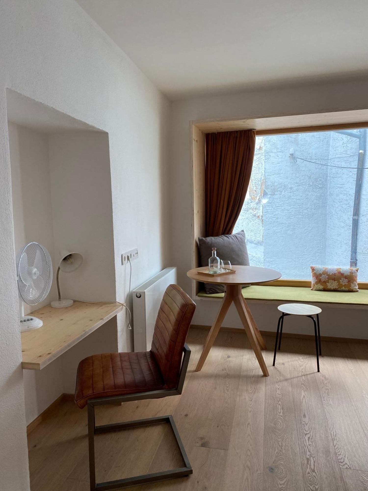 Urban Inn - Wilten 24/7 Innsbruck Rum bild